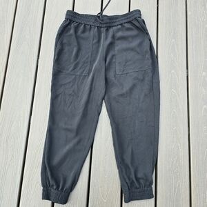 Ann Taylor dressy lounge pants, cropped, Black, EUC  Size Medium.